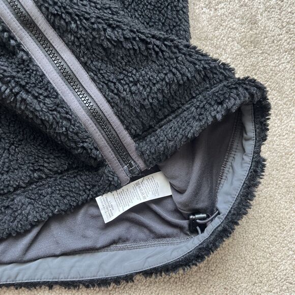 LL Bean Sherpa Vest Mens Medium Black High Pile Fleece Outdoors Gorpcore Layer - Picture 5 of 6